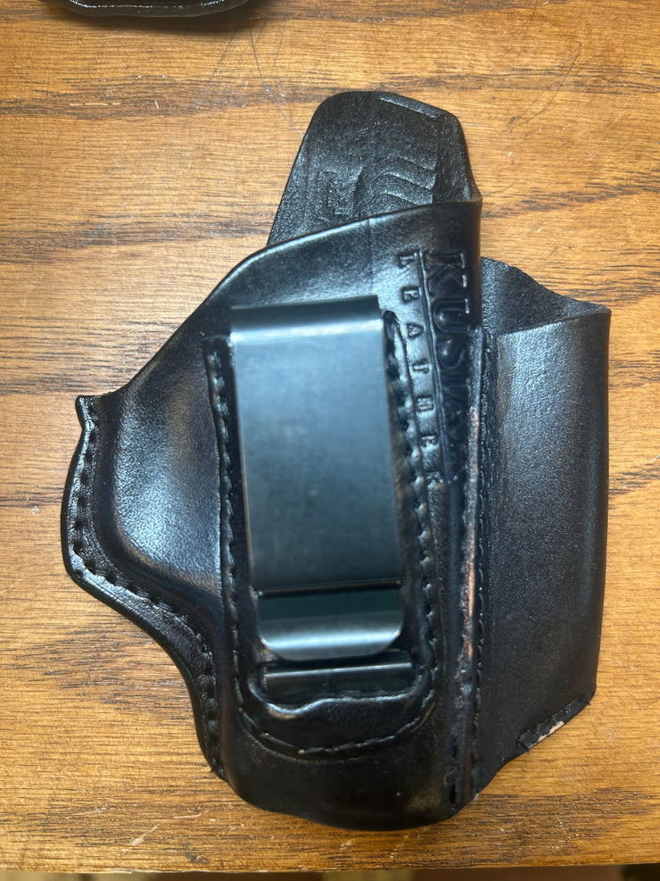 IN STOCK - SMITH & WESSON